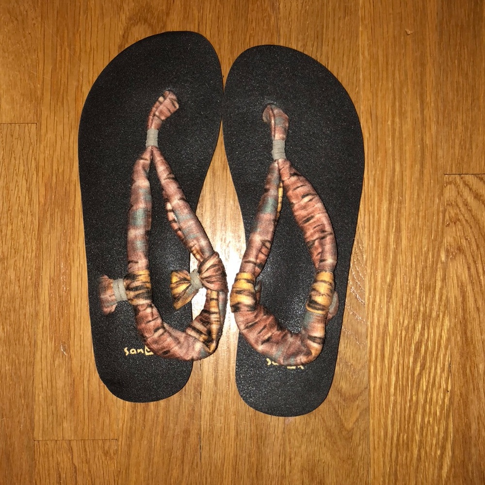 Super cute never worn Sandals. NWOT